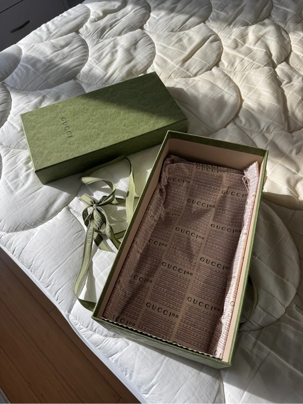 Gucci Green Gift Shoe Box with Branded Ribbon